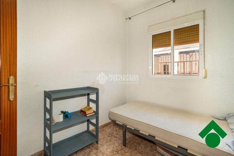 Foto adff8e04-b69e-498a-9577-fe6d76f8476c. Casa aparellada a Cijuela