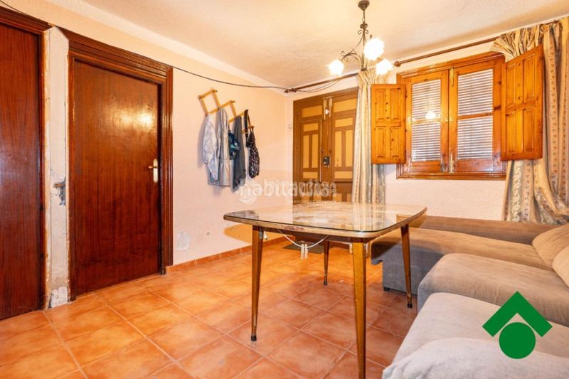 Foto b0b64aa4-ed56-45c3-84b5-0e56405d35f4. Casa aparellada a Cijuela