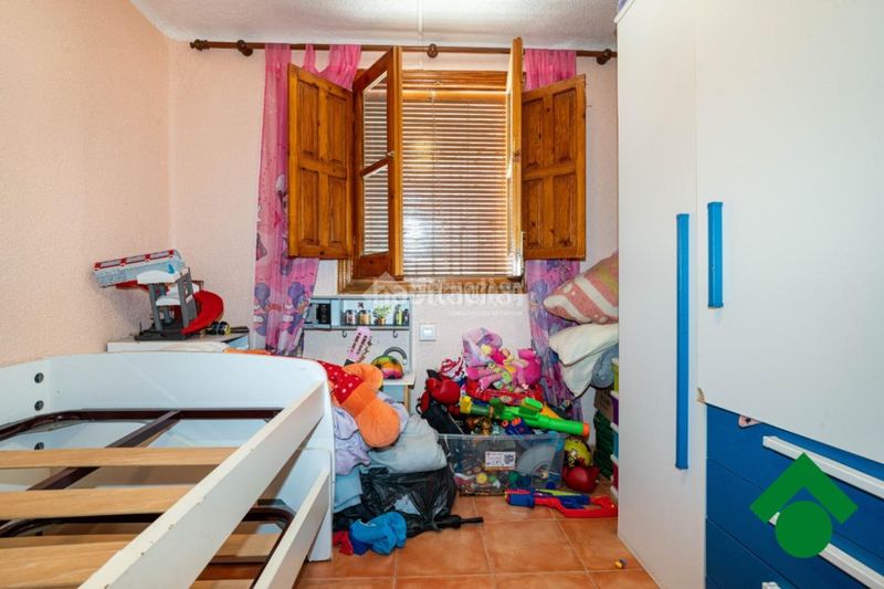 Foto c1491bea-2b27-4b74-971c-1009e7a1eaf2. Casa aparellada a Cijuela