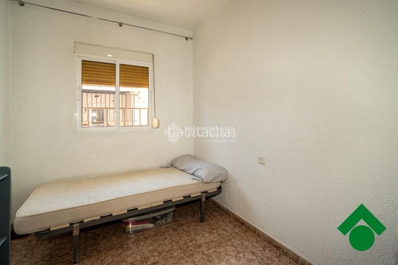 Foto ffab2784-4af3-4940-860f-72da475fa13d. Casa aparellada a Cijuela