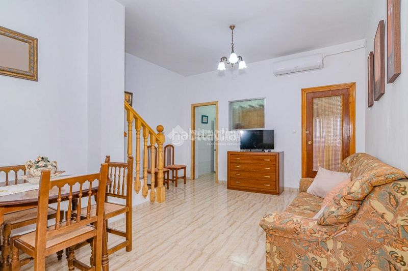 Foto 024409ef-44b9-4752-b18e-1da27fbb213a. Casa aparellada a Íllora