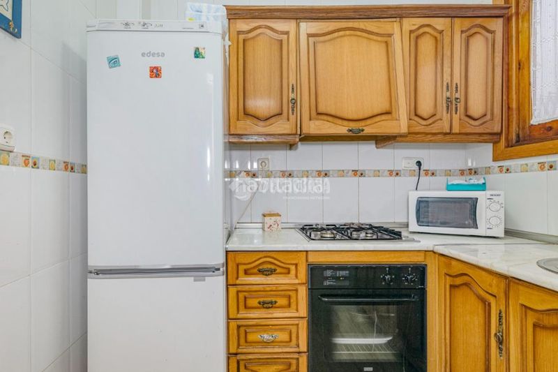 Foto 0e1664b3-f4ba-4723-a2e6-0ea633d98d05. Casa aparellada a Íllora