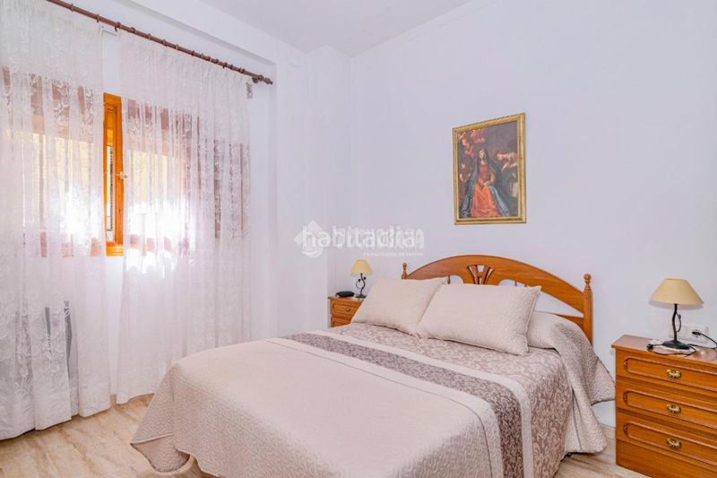 Foto 3a4ddb8f-e7ae-4aaf-8538-bf5e6fddc502. Casa aparellada a Íllora