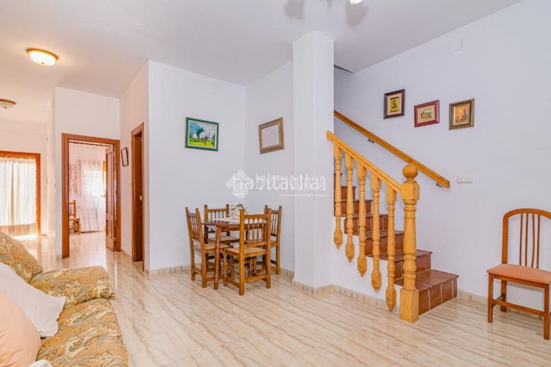 Foto 559d4c4b-f392-4497-aa4a-80679f4ab726. Casa aparellada a Íllora
