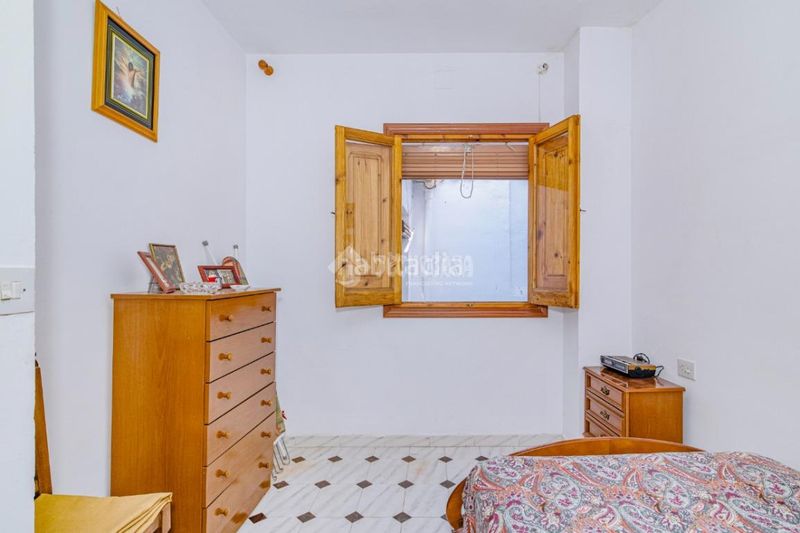 Foto 7c2a82f4-0575-433f-92c4-7f90056a4b87. Casa aparellada a Íllora