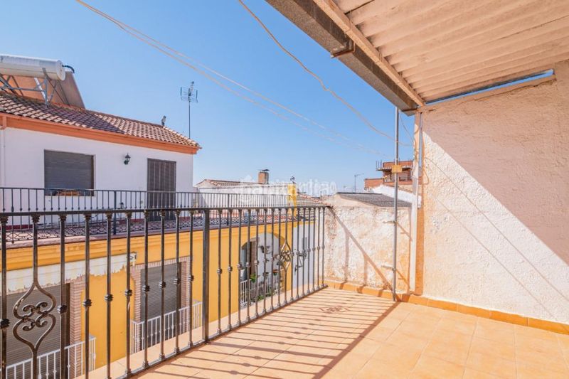 Foto be2dfebb-11b4-495d-89a9-a12a5705a667. Casa aparellada a Íllora