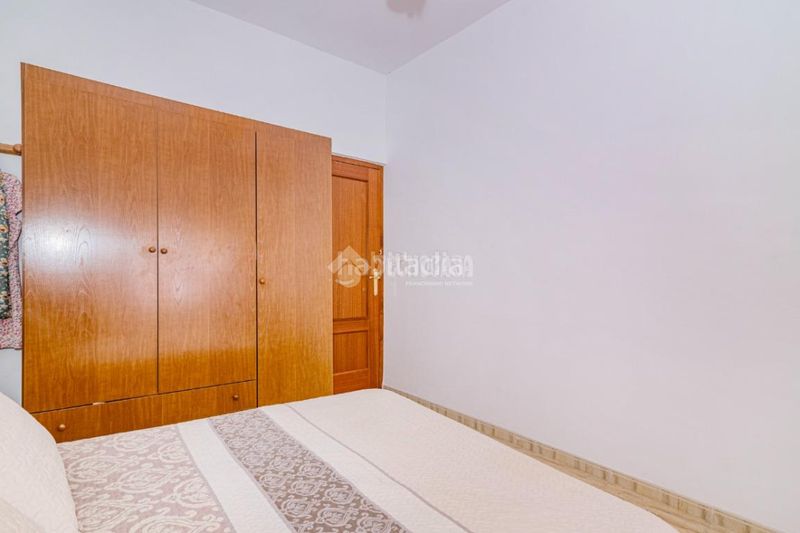 Foto d9e19c34-9e85-4877-bcbc-da71f8e98020. Casa aparellada a Íllora