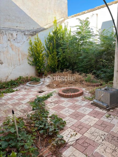 Foto 570929f0-8218-4183-a1cc-47ffb963b11f. Casa aparellada a Cijuela