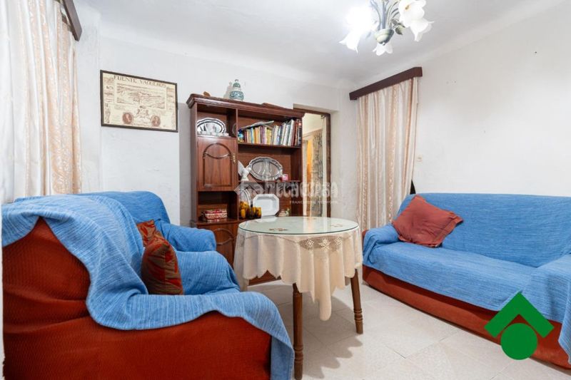Foto 0a65609f-d457-4c18-9854-e535b08d59ec. Casa aparellada a Fuente Vaqueros