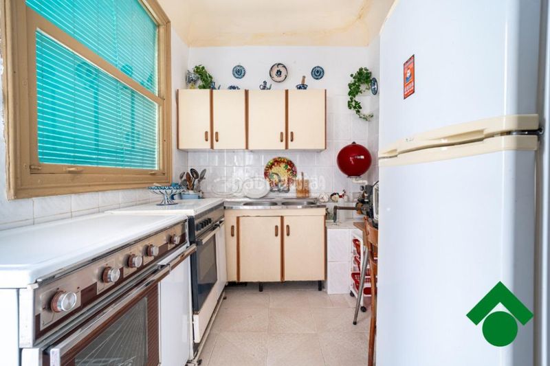Foto a8e2f612-8380-4d2d-837e-74ff4c3c8865. Casa aparellada a Fuente Vaqueros