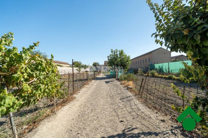 Foto b34f64c4-9446-4c78-97c5-73a6f24ffda8. Casa aparellada a Fuente Vaqueros