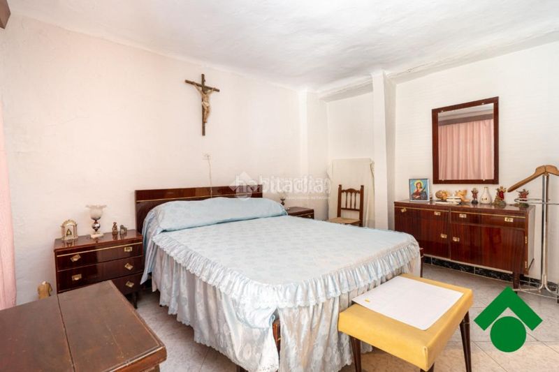 Foto defc3d75-5581-4d64-a86d-d82d8cdbd995. Casa aparellada a Fuente Vaqueros