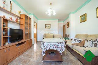 Maison jumelée à Íllora. Casa en venta en illora