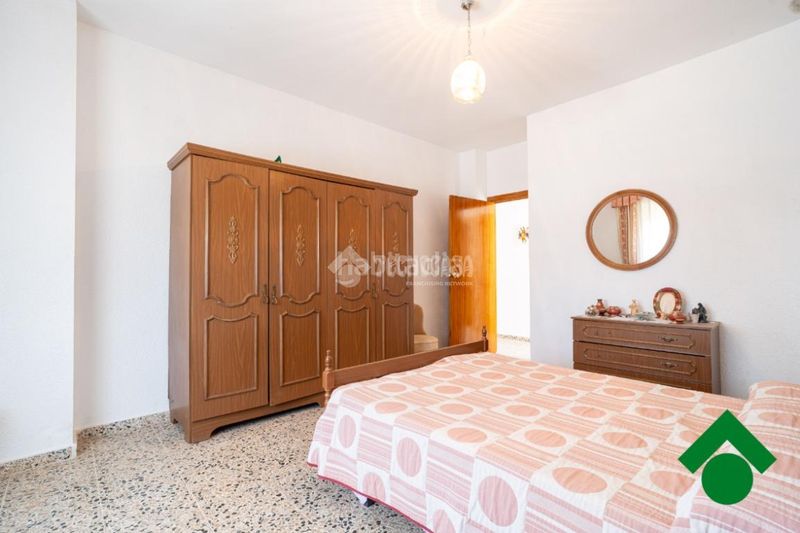 Foto d1edc194-0d86-4868-8a80-200136bd1478. Towny house in Íllora