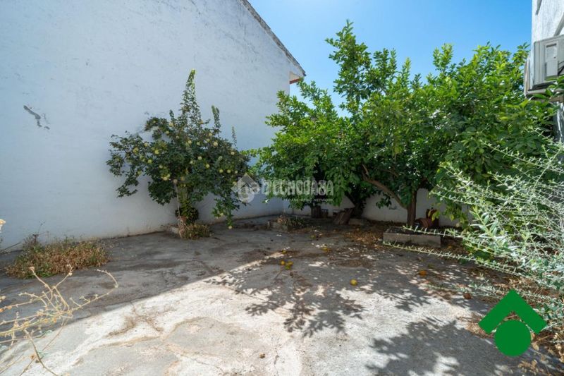 Foto d484d8b6-8968-4ec0-9391-20a68820c2c6. Towny house in Íllora