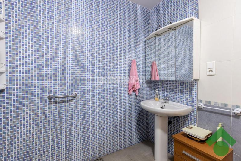Foto 091b42e7-f83f-48f8-b47a-b91737a34b65. Casa pareada casa en venta en Láchar