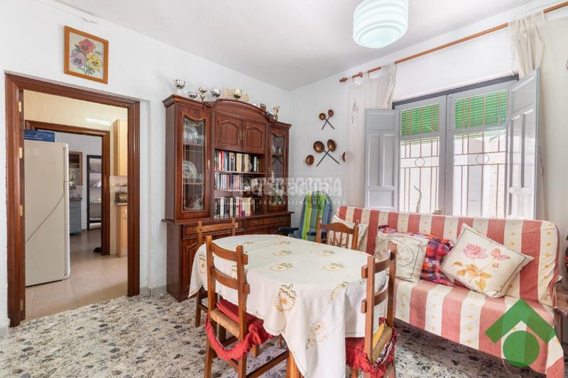 Foto d952fc2e-5016-4aa2-91b5-f9420595c2a2. Casa pareada casa en venta en Láchar