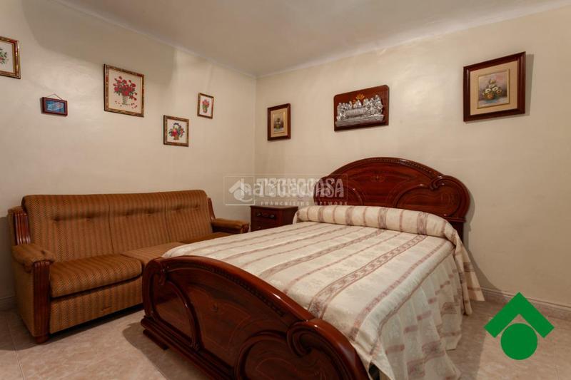 Foto 29a4d57b-d338-4688-bb72-373057606d07. Maison jumelée dans Valderrubio