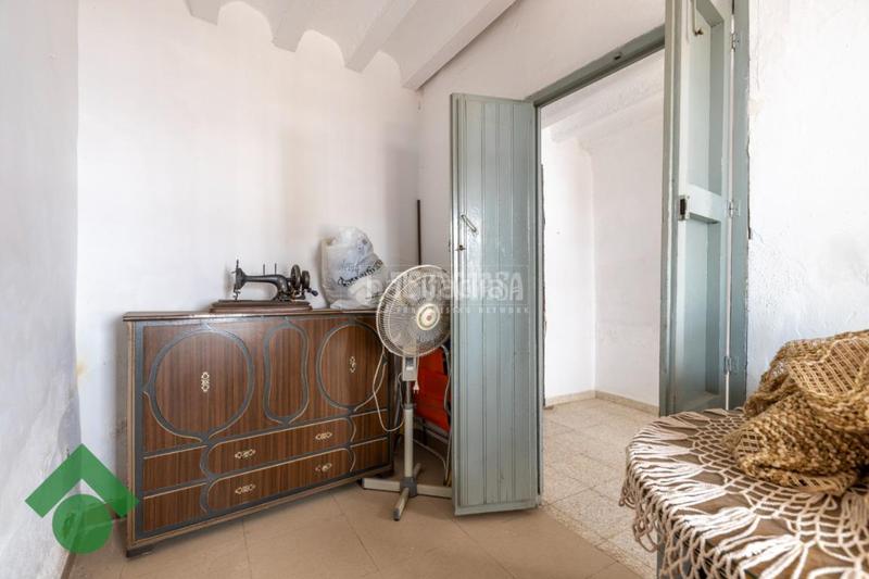 Foto 9a6e9c54-8472-49de-895d-97e18c2b6579. Casa pareada casa en venta en Montoro