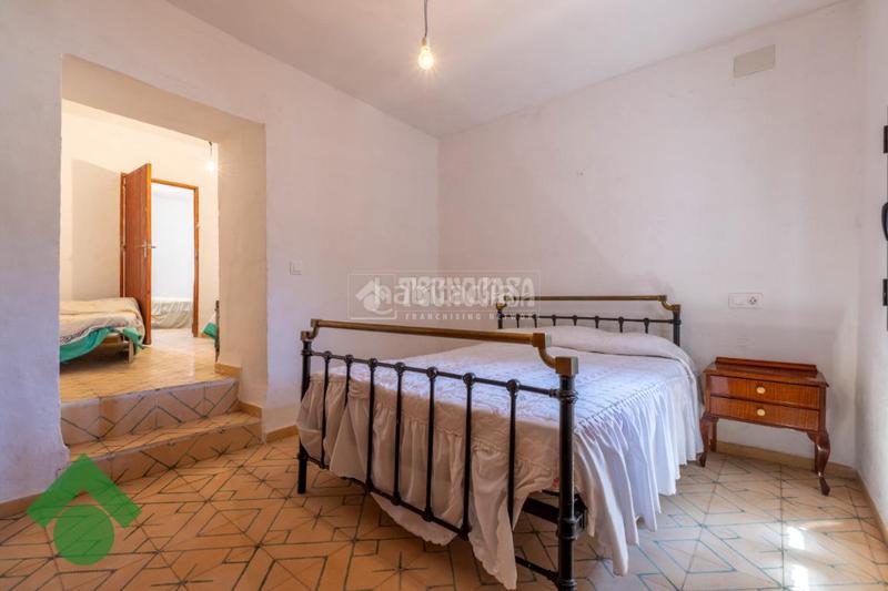 Foto ba359abb-ce16-446b-a463-e40c45209764. Casa pareada casa en venta en Montoro