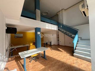 Lloguer Local Comercial a Núcleo urbano. Local comercial en alquiler en chiclana de la frontera
