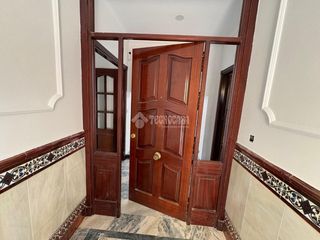 Casa aparellada a Núcleo urbano