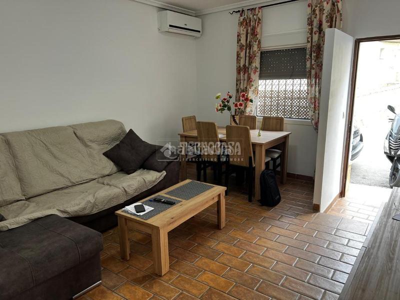 Foto 1f82cadc-10e6-4700-bb0f-bd607d7d6105. Casa in La Banda - Campo de Fútbol Chiclana de la Frontera