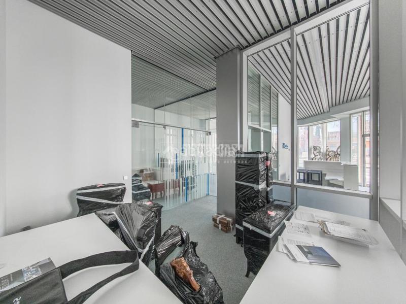 Foto 944a5a83-bbd3-4e49-961f-192688e9f32d. Local comercial  en venta en Delicias Madrid