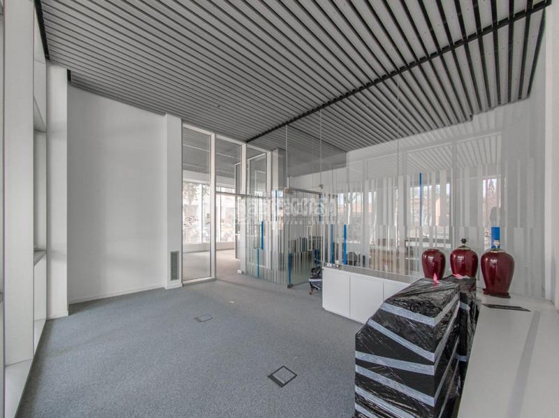 Foto b680497f-3c92-4386-85e5-592d48b86863. Local comercial  en venta en Delicias Madrid