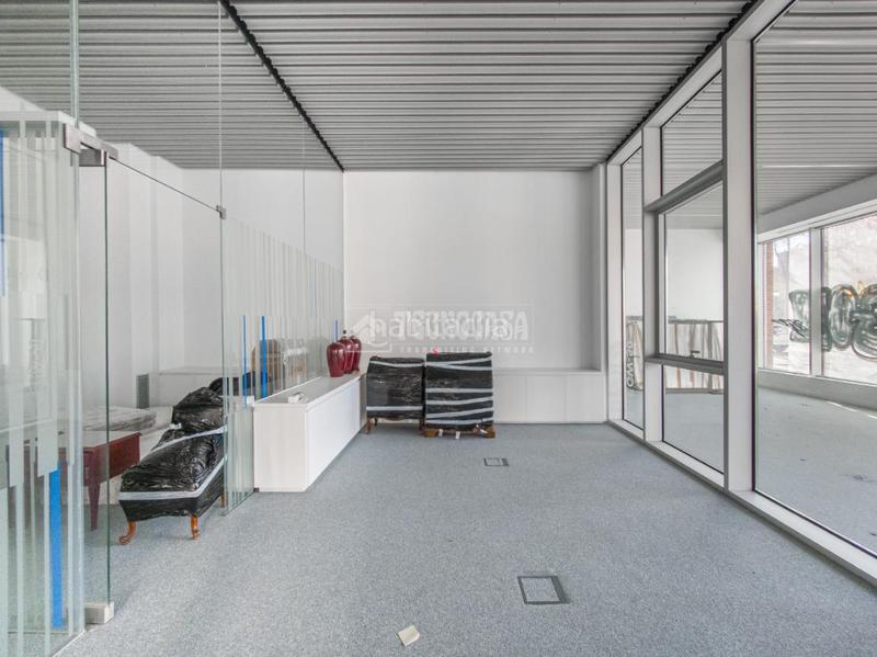 Foto fb6a2cc5-d9f6-4497-b0f2-c85a1a53d12c. Local comercial  en venta en Delicias Madrid