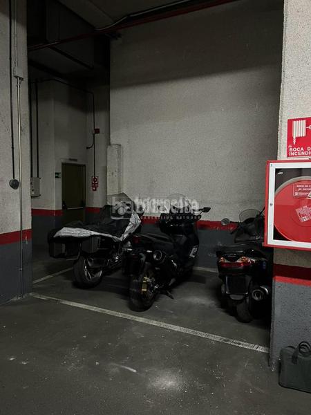 Foto 4993e79e-f3a2-435c-9d31-06238116bd78. Parking coche boxplaza de garaje en venta en Delicias Madrid
