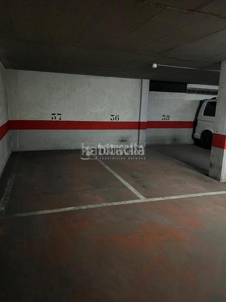 Foto 9bc479d2-aa84-4bdf-8795-6b1f2c2e6ad2. Parking coche boxplaza de garaje en venta en Delicias Madrid