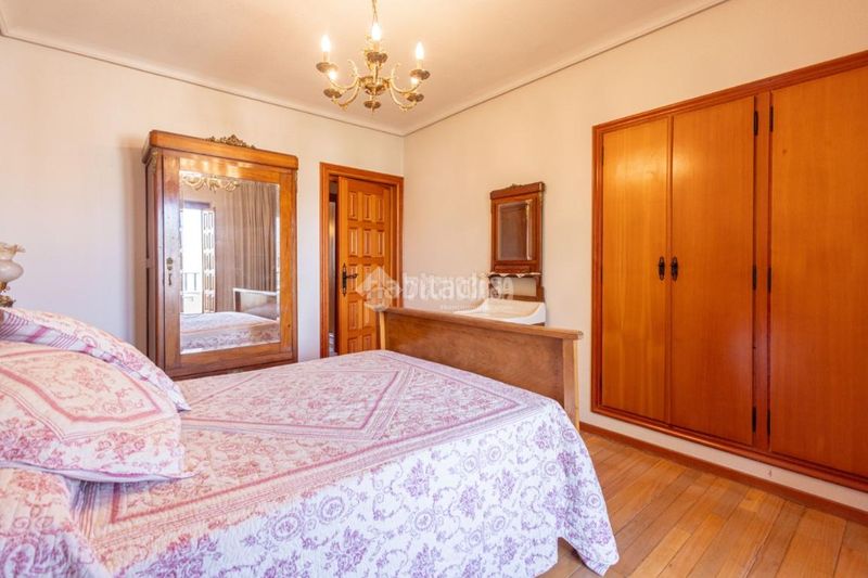 Foto 26bd1035-3b3a-4b44-9da8-b95e8ab98bbd. Piso  en venta en Terradillos