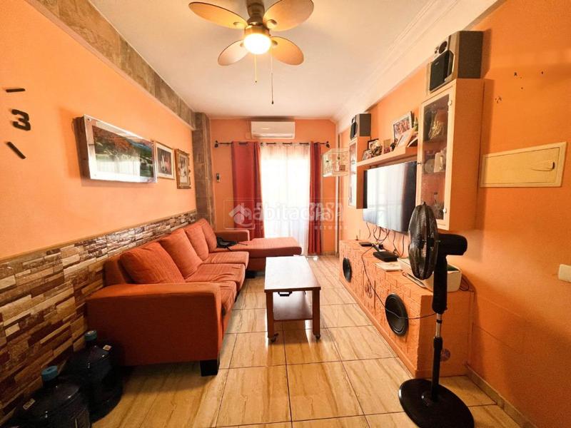 Foto 374ee84f-29a7-446c-ae08-9a548cf0c660. Piso  en venta en Santa Lucía de Tirajana interior Santa Lucía de Tirajana