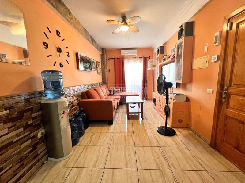 Foto fef9fd0e-67fb-4368-92fa-5ff6d0ddfb86. Piso  en venta en Santa Lucía de Tirajana interior Santa Lucía de Tirajana