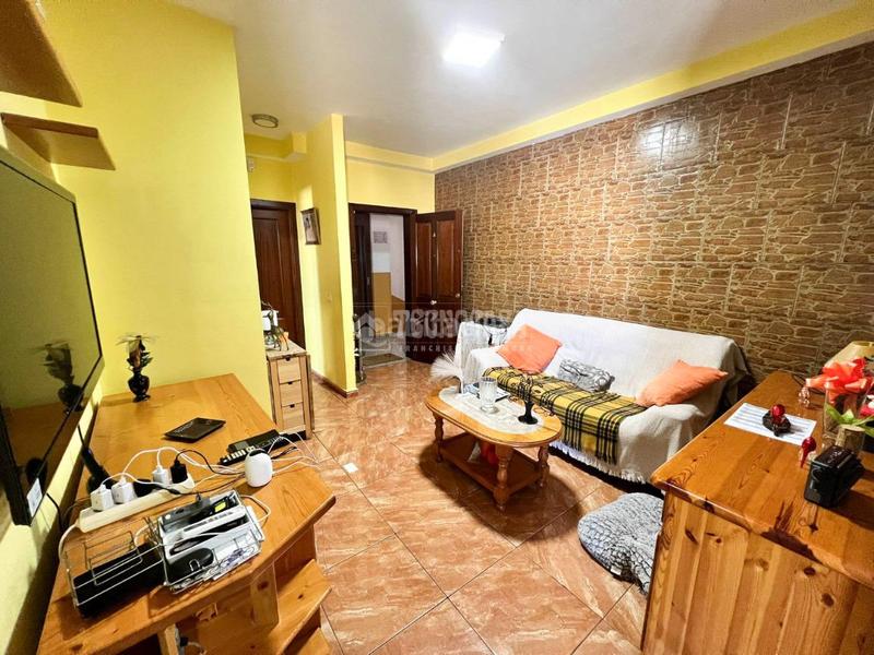 Foto 74231537-132f-48e9-b0b0-d03e0c4b63e9. Appartamento con parcheggio in Vecindario - El Doctoral - Cruce de Sardina Santa Lucía de Tirajana