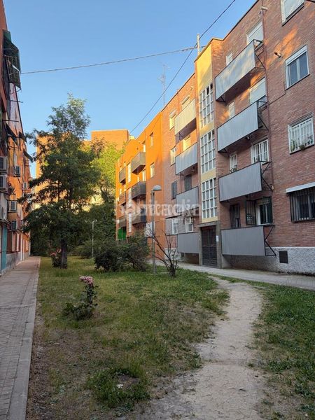 Foto b250297f-671d-4a48-aef1-61af6b0db55e. Pis a Valdezarza Madrid