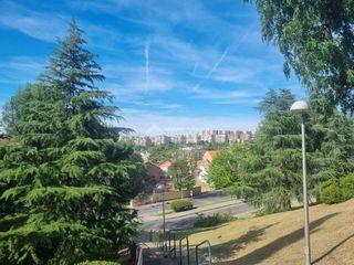 Pis a Valdezarza. Piso en venta en madrid
