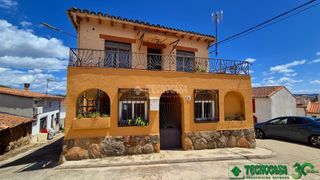 Doppelhaus in Lanzahíta. Casa en venta en lanzahíta