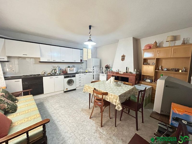 Foto 0920a908-9b75-47c0-b418-c1c0e96848ae. Casa aparellada amb calefacció a Arenal (El)