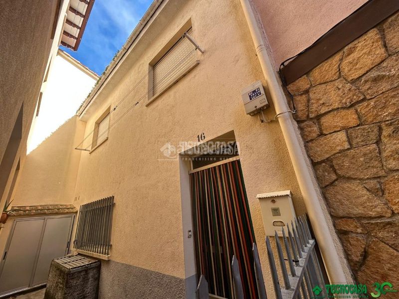 Foto 240011ed-ac9d-4263-a95a-e477374fa990. Casa aparellada amb calefacció a Arenal (El)