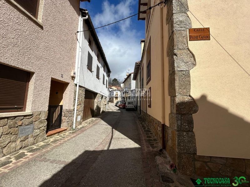 Foto 93d12f9f-9aca-4c41-bc0c-a7c287235d02. Casa aparellada amb calefacció a Arenal (El)