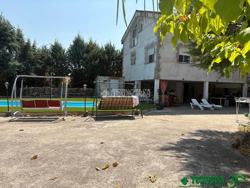 Foto fa738ac9-b794-48be-930c-478e6e54999e. Casa amb calefacció piscina a Parrillas