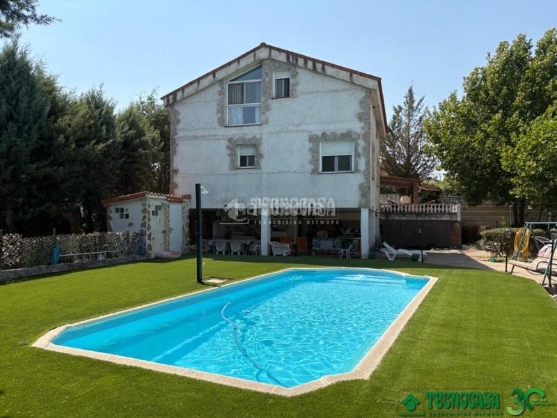 Foto ff02bf3a-aefa-4dd3-9e3c-4e151a4c0712. Casa amb calefacció piscina a Parrillas