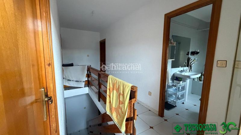 Foto 1a39506c-01f9-4390-9ff1-0544ae22280a. Casa aparellada a Candeleda