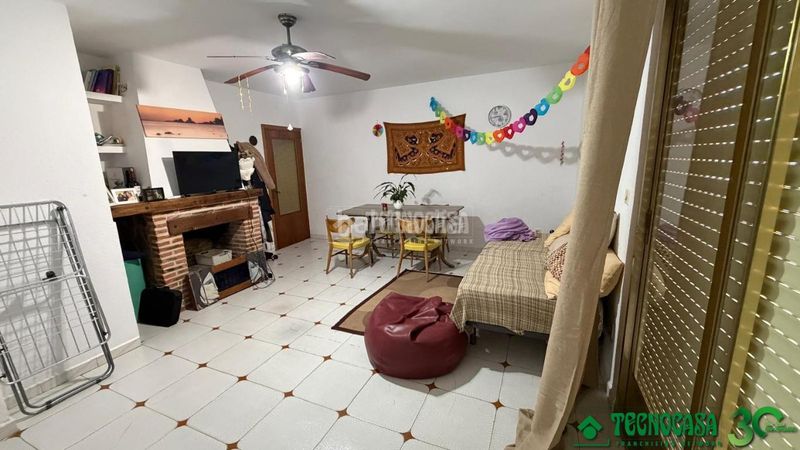 Foto 746d139c-75bb-4d4b-90e5-12732c206e96. Casa aparellada a Candeleda