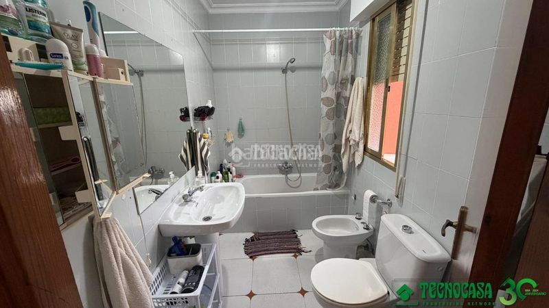 Foto a0233aae-bb10-410b-ab09-894d806fc61c. Casa aparellada a Candeleda
