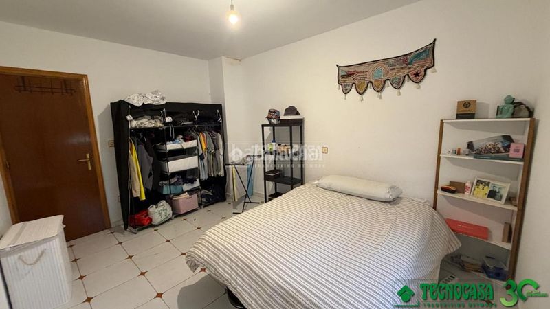 Foto b2a06429-53b9-4778-9ec8-6bc4bb9459c3. Casa aparellada a Candeleda