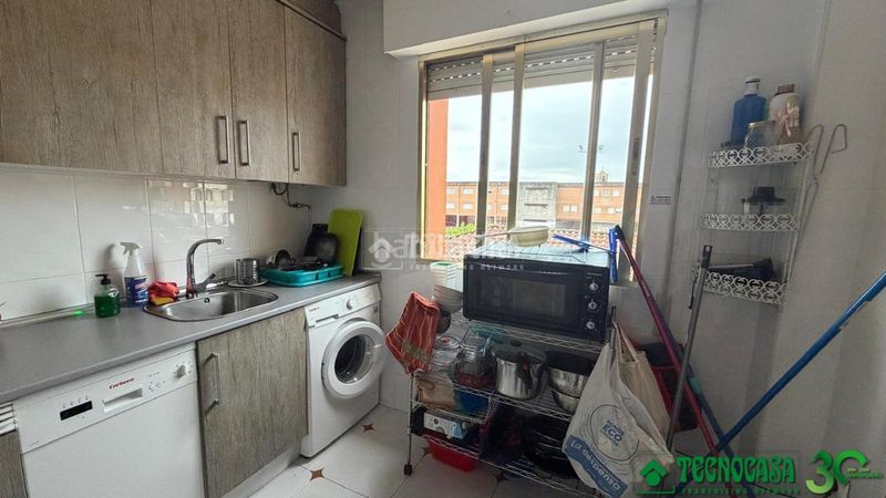 Foto b56aaf6f-6c8b-46bd-8388-a91226c30bfa. Casa aparellada a Candeleda