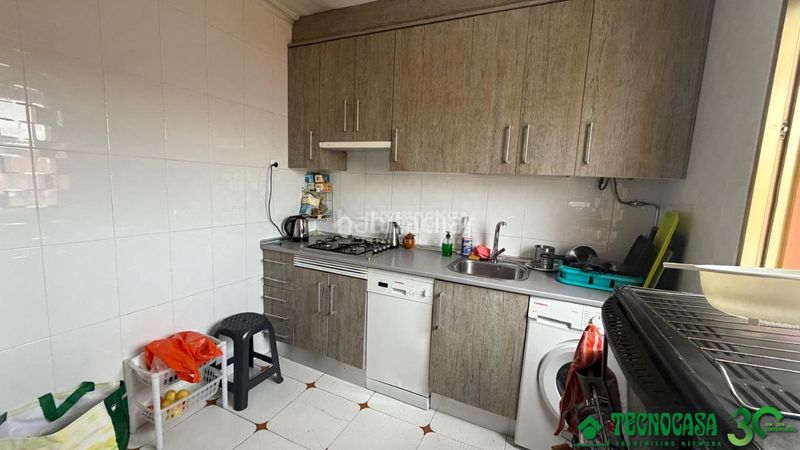 Foto eb301e1b-2240-49be-9599-cc97e7f89919. Casa aparellada a Candeleda